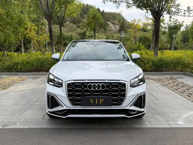 Audi Q2L — Фото автомобиля 2