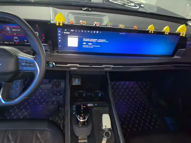 Ford Edge — Фото автомобиля 12