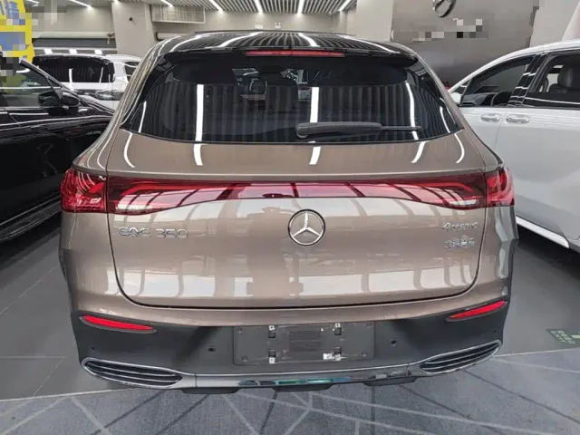 Mercedes-Benz EQE SUV — Фото автомобиля 5