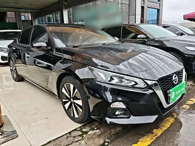 Nissan Teana — Фото автомобиля 3