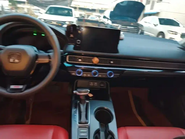Honda Civic — Фото автомобиля 12