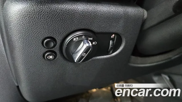 Mini Cooper Cooper 5 дверей Classic — Фото автомобиля 19