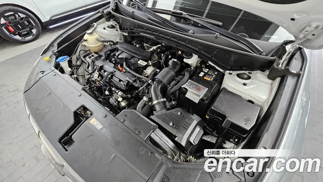 Hyundai Tucson Tucson (NX4) Бензин 1.6 турбо 2WD — Фото автомобиля 6
