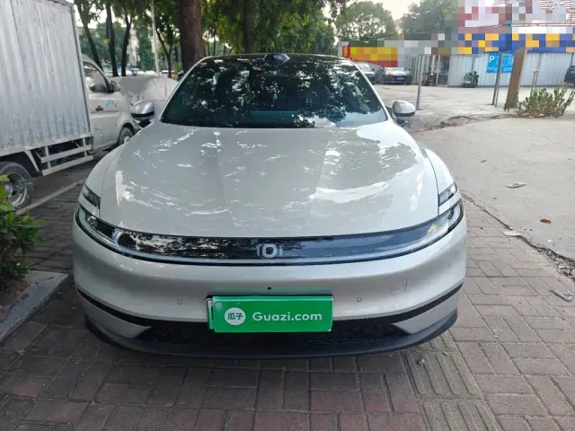 Changan Qiyuan A06 — Фото автомобиля 2