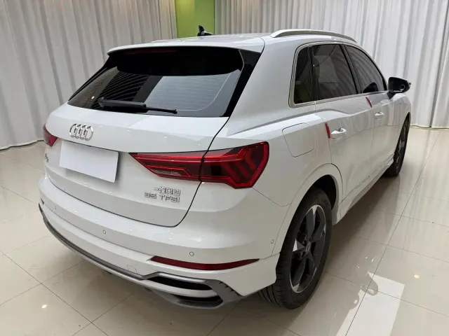 Audi Q3 — Фото автомобиля 15