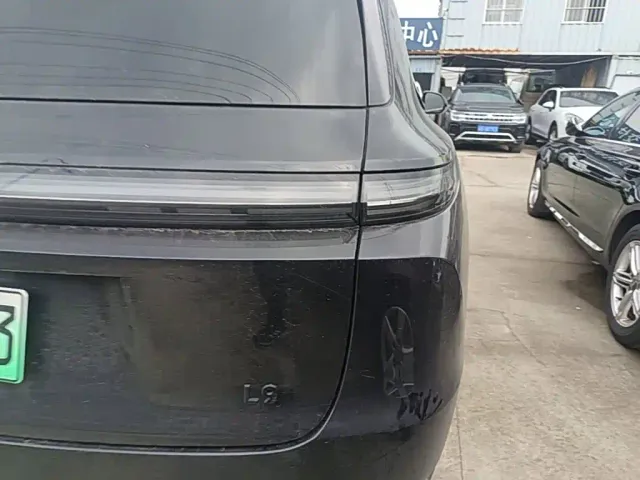 Li Auto L9 — Фото автомобиля 7