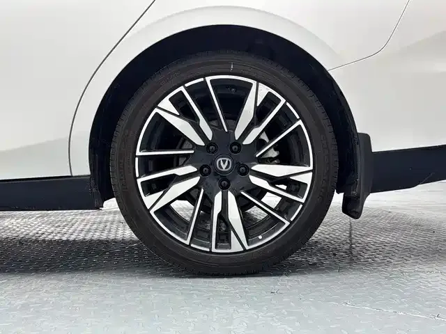 Changan Eado — Фото автомобиля 10
