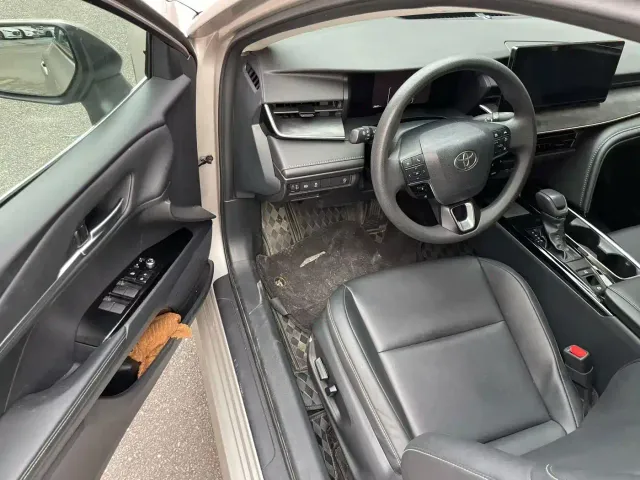 Toyota Camry — Фото автомобиля 6