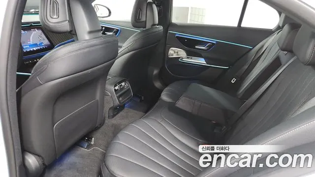 Mercedes-Benz E-Class E-класс W214 E300 4MATIC Exclusive — Фото автомобиля 10