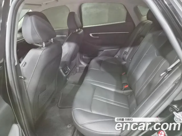 Hyundai Sonata — Фото автомобиля 18