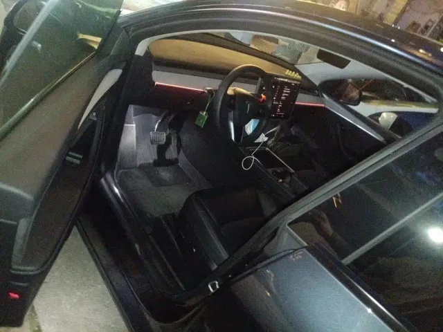 Tesla Model Y — Фото автомобиля 12