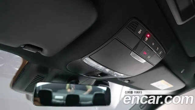 Mercedes-Benz E-Class — Фото автомобиля 18