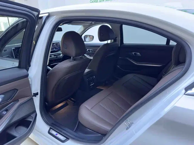 BMW 3 Series — Фото автомобиля 10