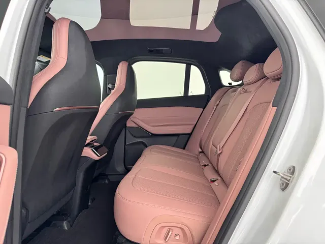 Nio EC6 — Фото автомобиля 10