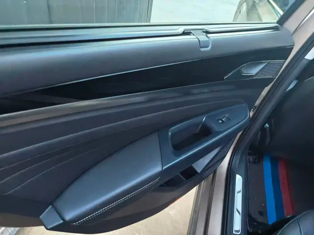 Volkswagen Passat — Фото автомобиля 10