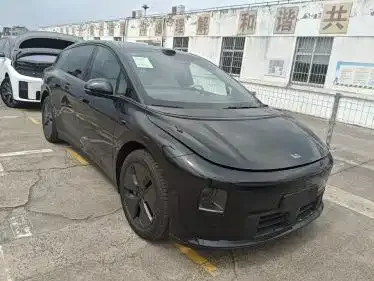 Li Auto i6 — Фото автомобиля 2