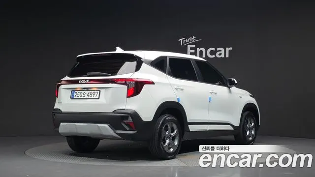 Kia Seltos Новый Seltos Бензин 2.0 2WD — Фото автомобиля 2