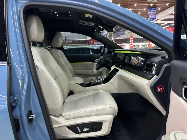 Li Auto ONE — Фото автомобиля 15