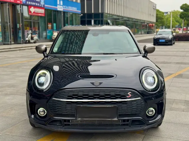 MINI Clubman — Фото автомобиля 3