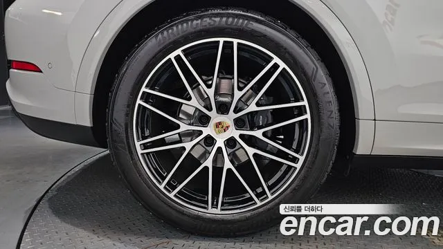 Porsche Cayenne PO536 — Фото автомобиля 5