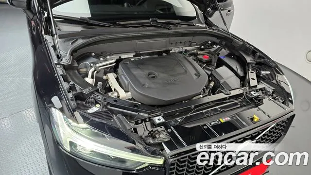 Вольво XC60 — Фото автомобиля 6