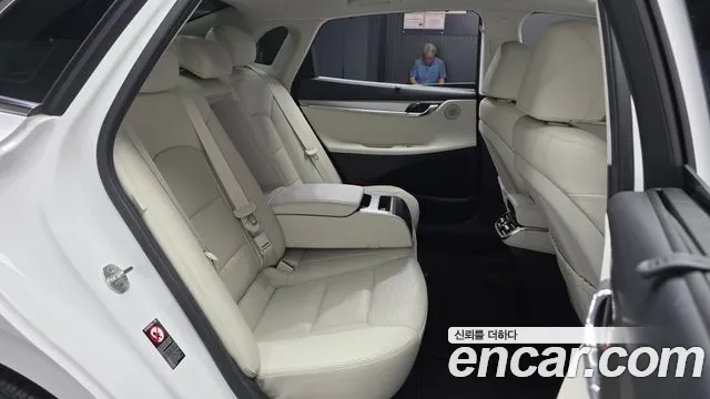 Hyundai Grandeur — Фото автомобиля 10