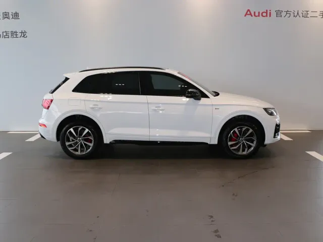 Audi Q5L — Фото автомобиля 3