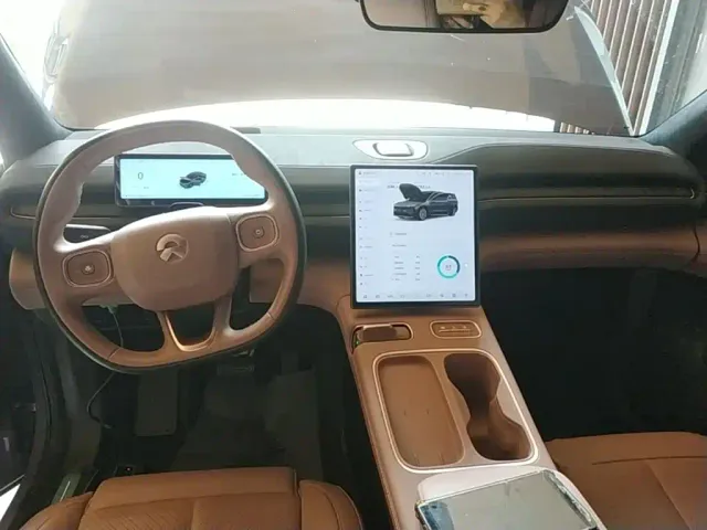 Nio EC6 — Фото автомобиля 9