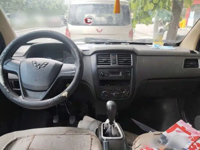 Wuling Rongguang — Фото автомобиля 12