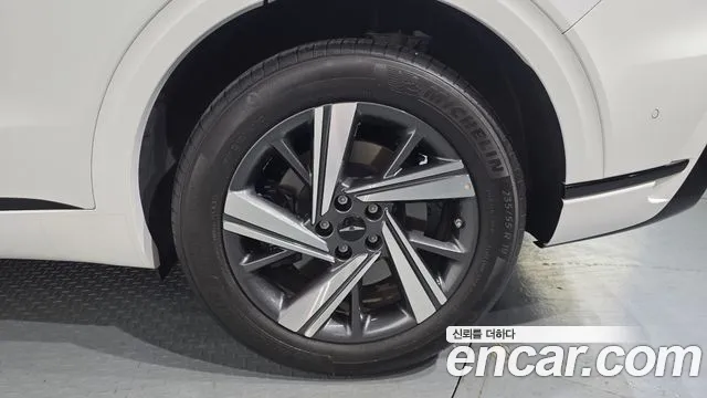 Genesis GV70 2.5T Бензин AWD — Фото автомобиля 18