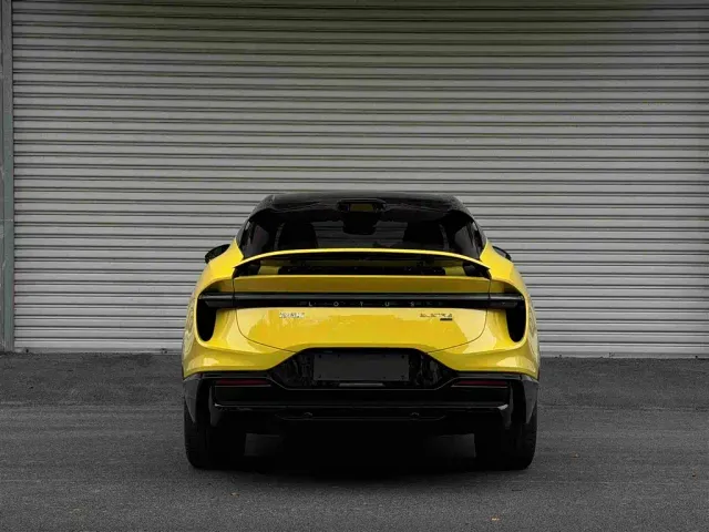 Lotus Eletre — Фото автомобиля 18