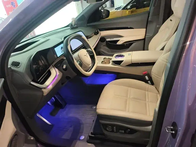 Hongqi Tian Gong 08 — Фото автомобиля 14