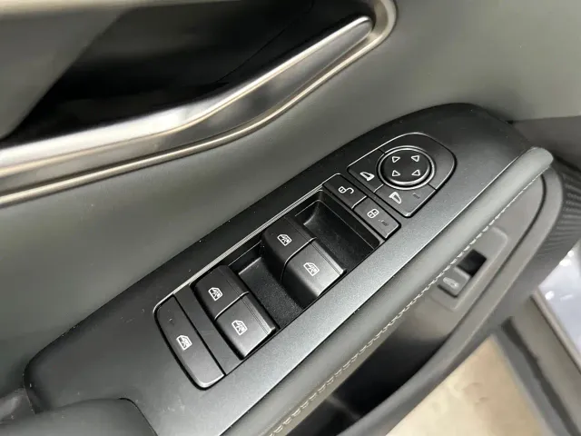BYD Qin L — Фото автомобиля 6
