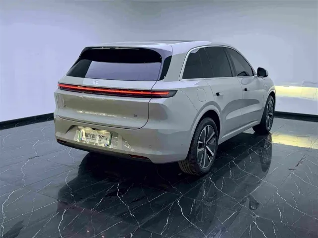 Li Auto L6 — Фото автомобиля 4