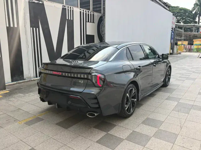 Lynk & Co 03 — Фото автомобиля 13
