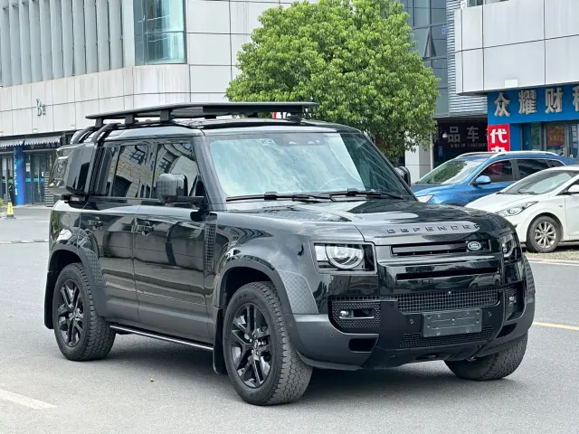 Land Rover Defender — Фото автомобиля 2