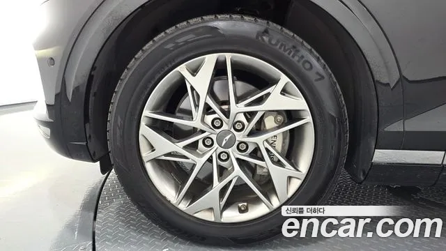 Genesis GV70 — Фото автомобиля 5