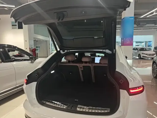 Nio EC6 — Фото автомобиля 18