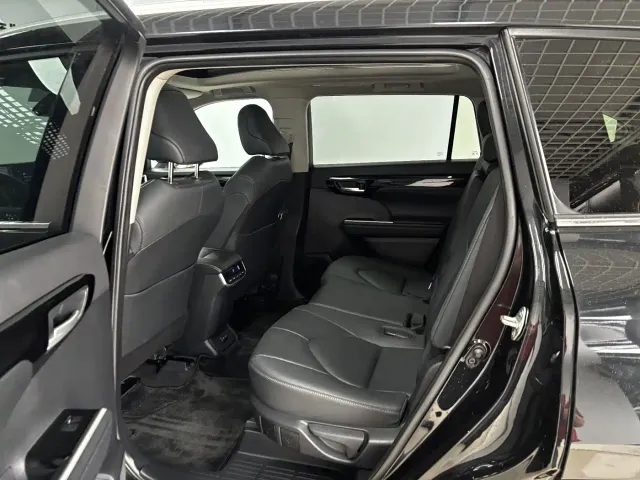 Toyota Highlander — Фото автомобиля 24