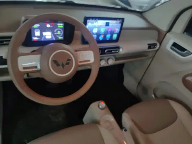 Wuling Hongguang Mini EV — Фото автомобиля 12