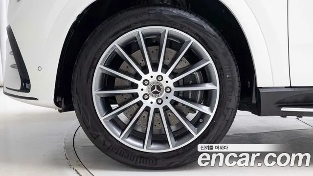 Mercedes-Benz GLE-Class — Фото автомобиля 5