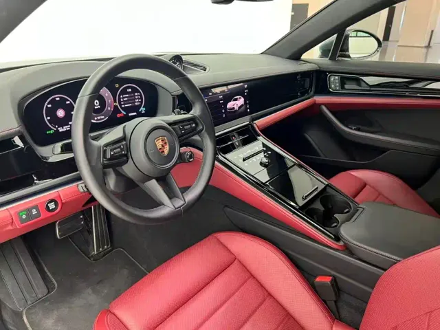 Porsche Panamera — Фото автомобиля 9