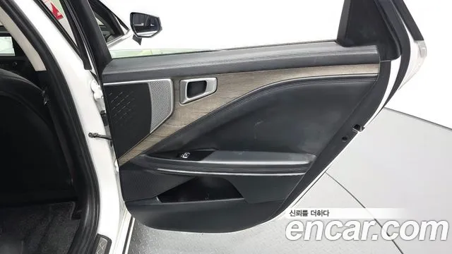 Kia K8 — Фото автомобиля 14