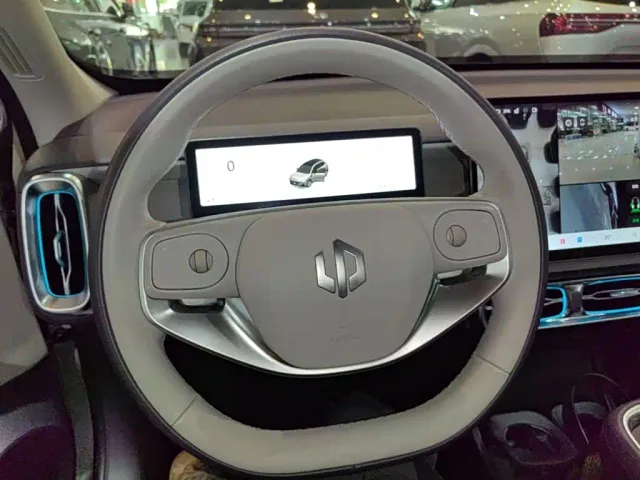 Leapmotor B10 — Фото автомобиля 10