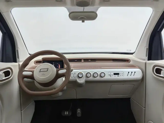 Besturn Bestune Pony 2026 222km Shining Horse — Фото автомобиля 5