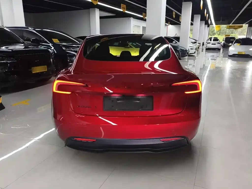Tesla Model 3 2025 Model Year Facelift Rear-Wheel Drive — Фото автомобиля 5