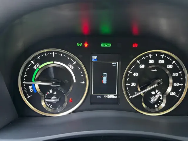 Toyota Alphard — Фото автомобиля 8
