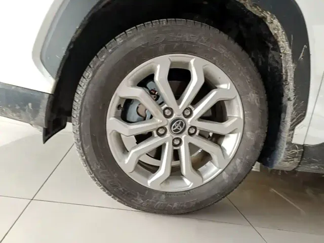 Toyota Frontlander — Фото автомобиля 22