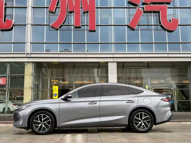 BYD Qin L — Фото автомобиля 7