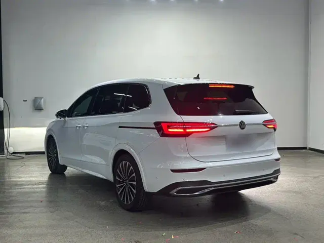 Volkswagen Viloran 2020 380TSI Premium — Фото автомобиля 11